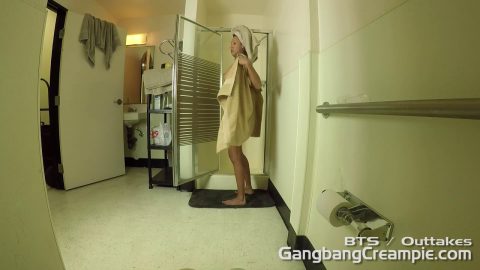 GangBang Creampie – Behind The Scenes Leena