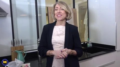 Mature NL - julie holly hardcore