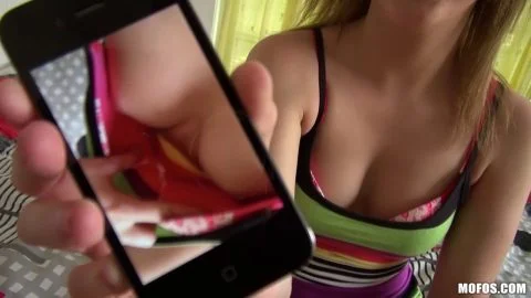 Mofos - Katie King - Close Up On The Pussy