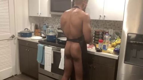 Only Fans - Yourboyfcisco - she just couldnt let cook lunch in peace