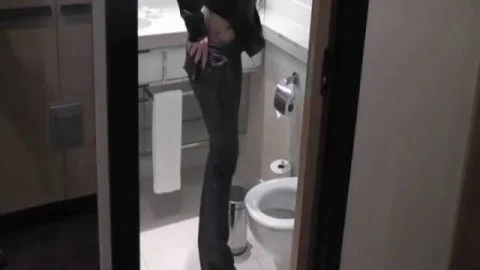 My Dirty Hobby - Geile-Cindy - Intime Pissmoment - Geil ins Hotelkklo gepisst