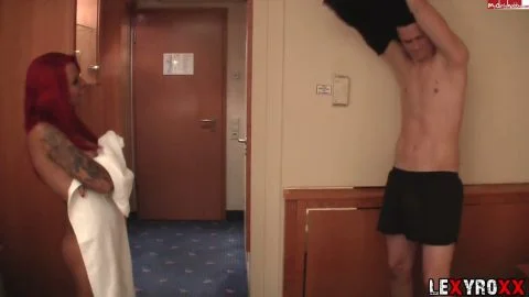 My Dirty Hobby - LexyRoxx - schuechternen Jungschwanz zum Sex verfuehrt